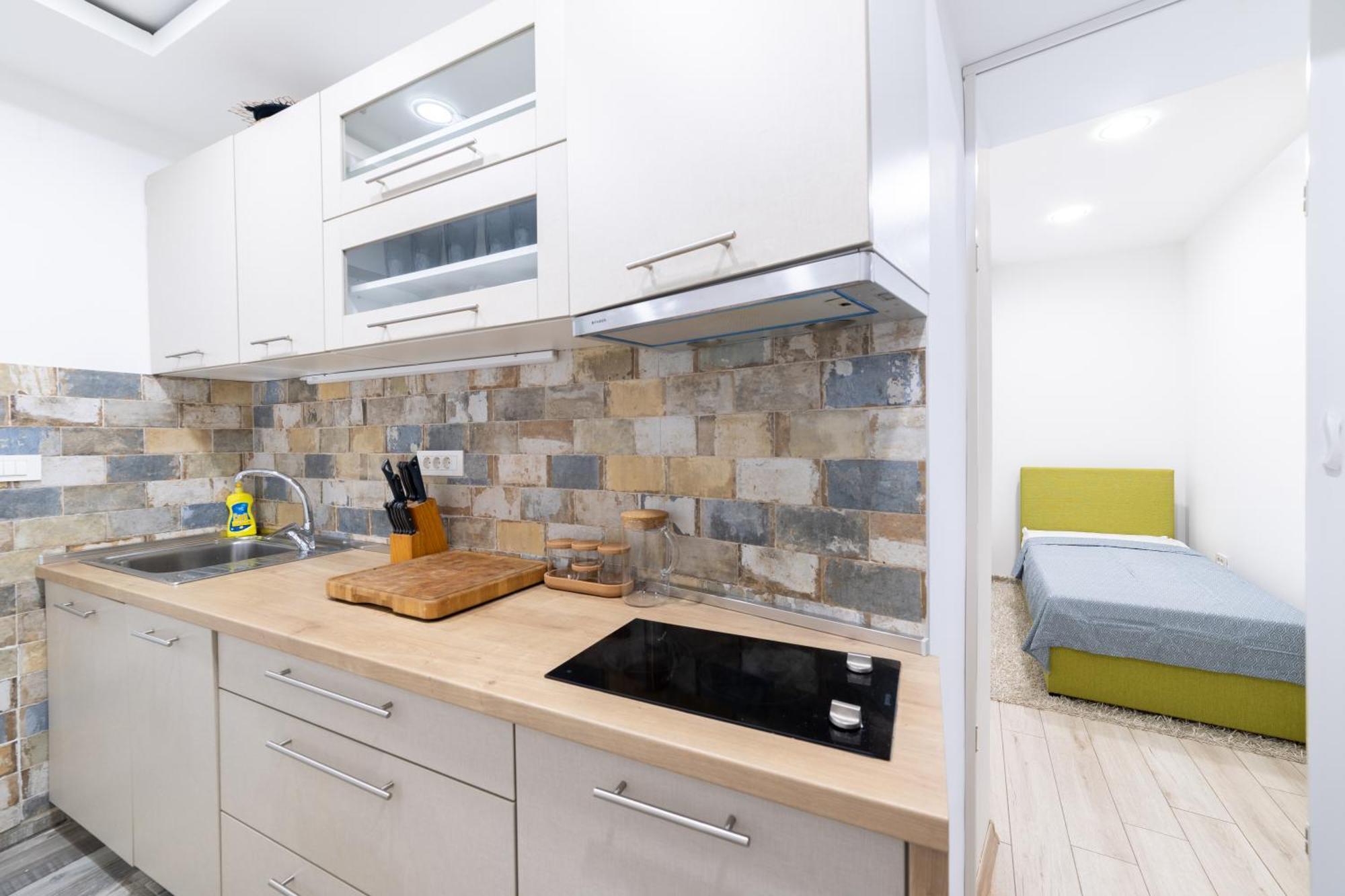 Old Town Colorful Two-Bedroom Apartment Сараево Экстерьер фото